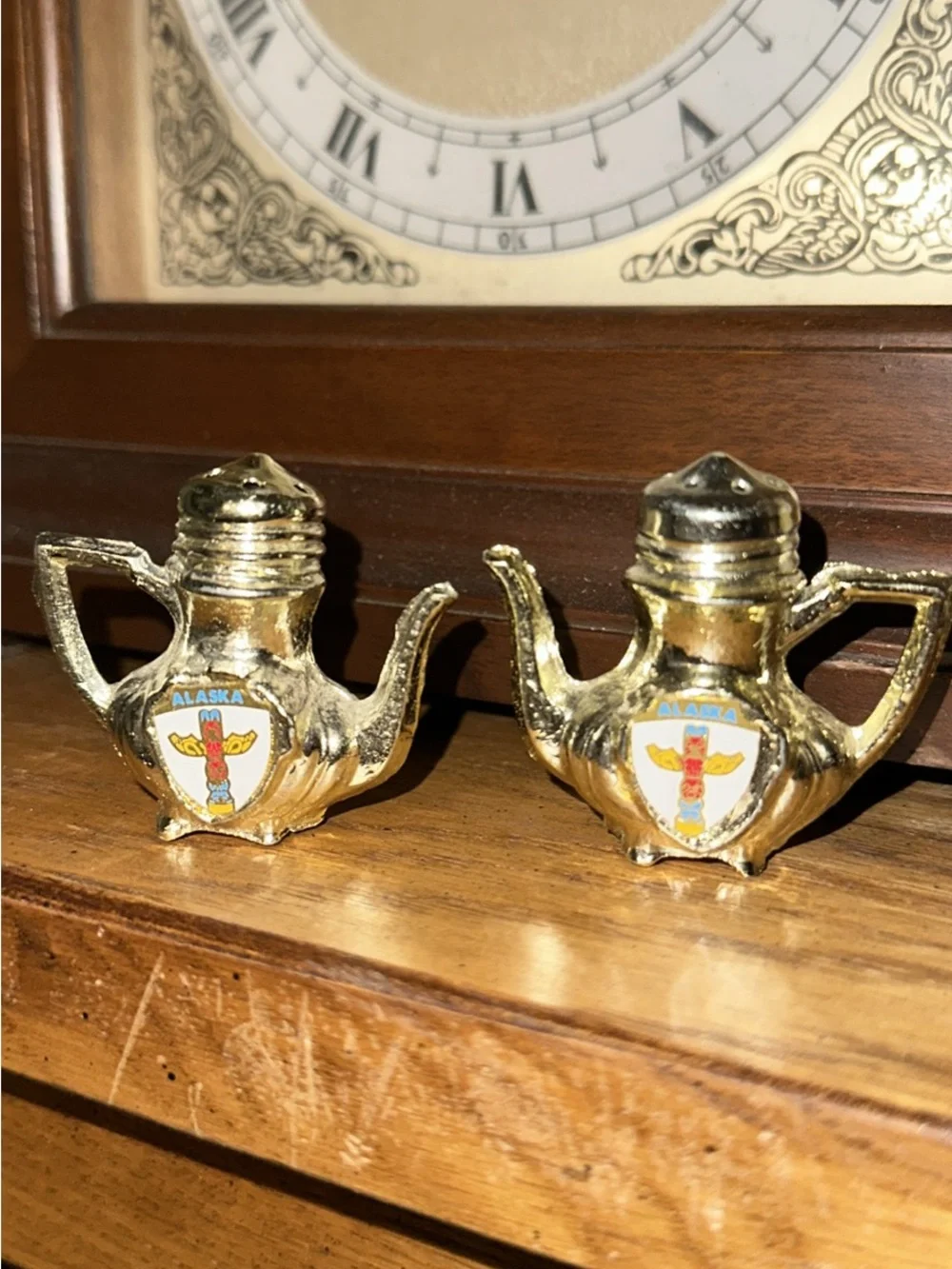 Alaska Gold Teapot Salt & Pepper Shakers - Decorative Kitchen Set